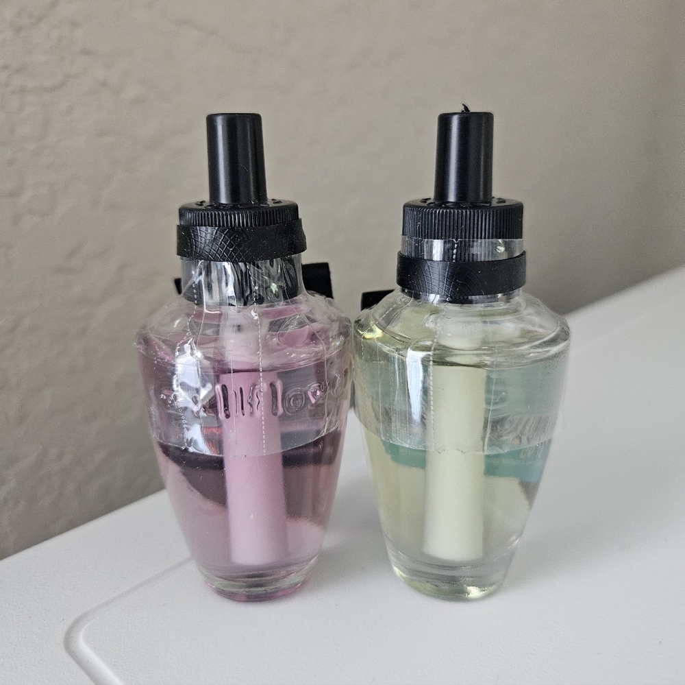 White Barn Wallflower Refills - Set Of 2 - Picture 3 of 4
